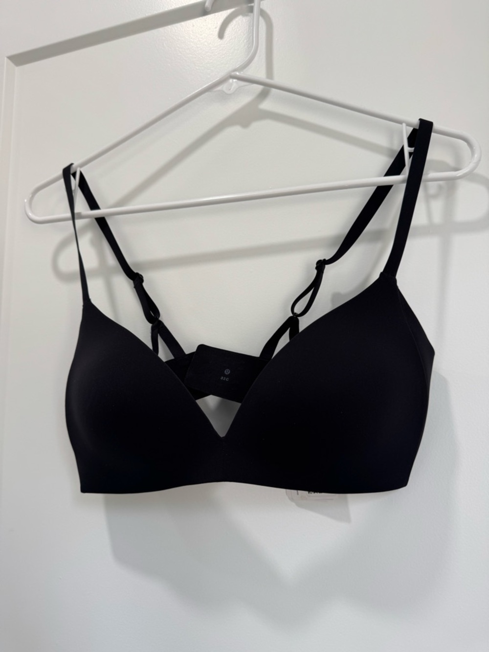 NWT Lululemon Take Shape Black Padded Wireless Bra - 32C Women Intimates